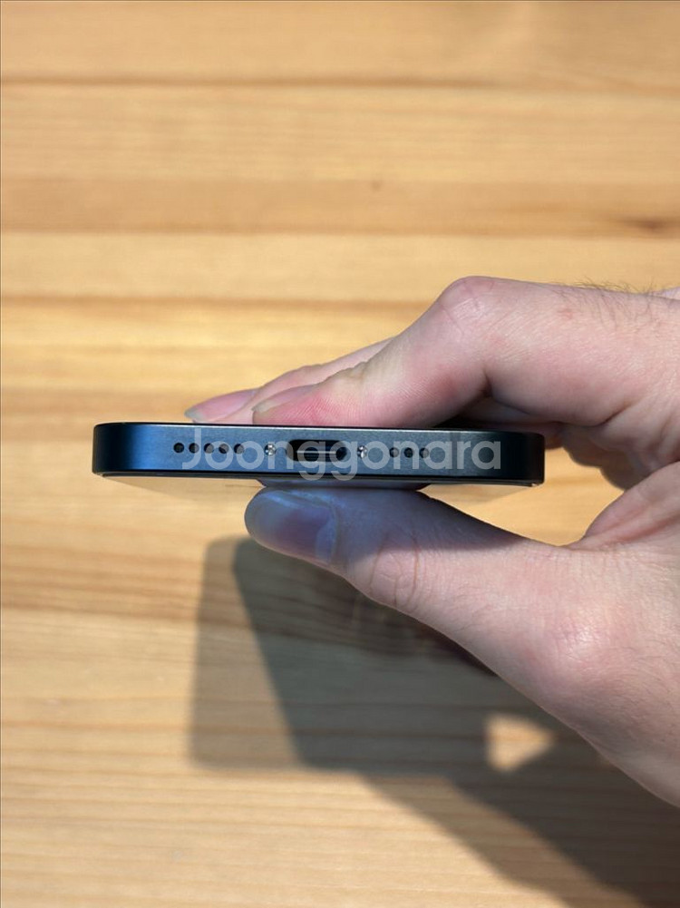 아이폰 16e 128 배터리 100 새상품 컨디션+정품케이스--4