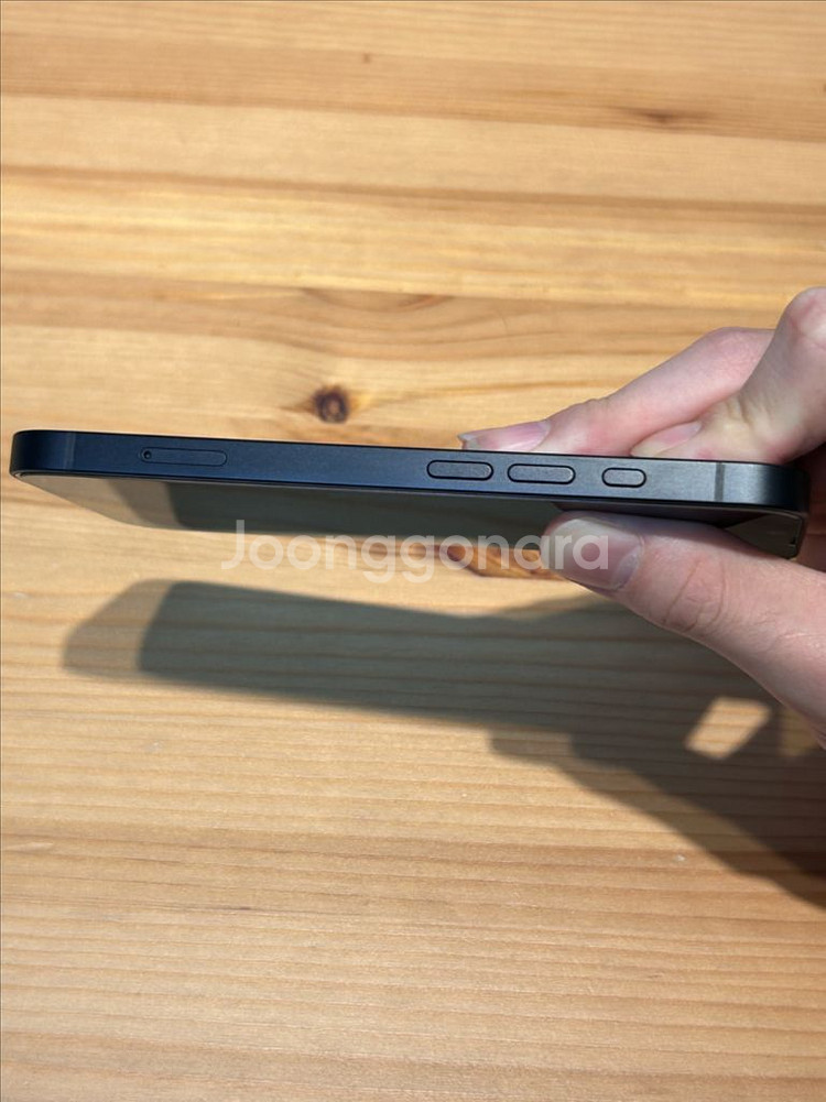 아이폰 16e 128 배터리 100 새상품 컨디션+정품케이스--5