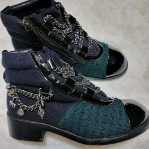 샤넬 실버 체인 장식 스웨이드앵클 부츠37,5(G30960)