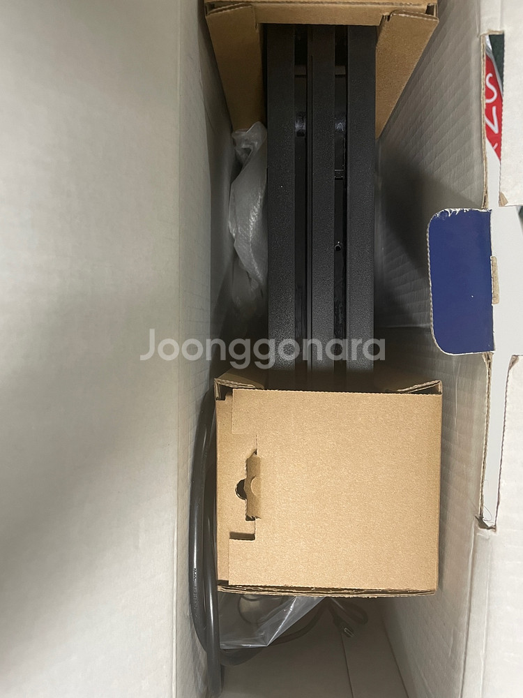 플스4 프로 PS4 Pro 1TB 본체 + 컨트롤러--1