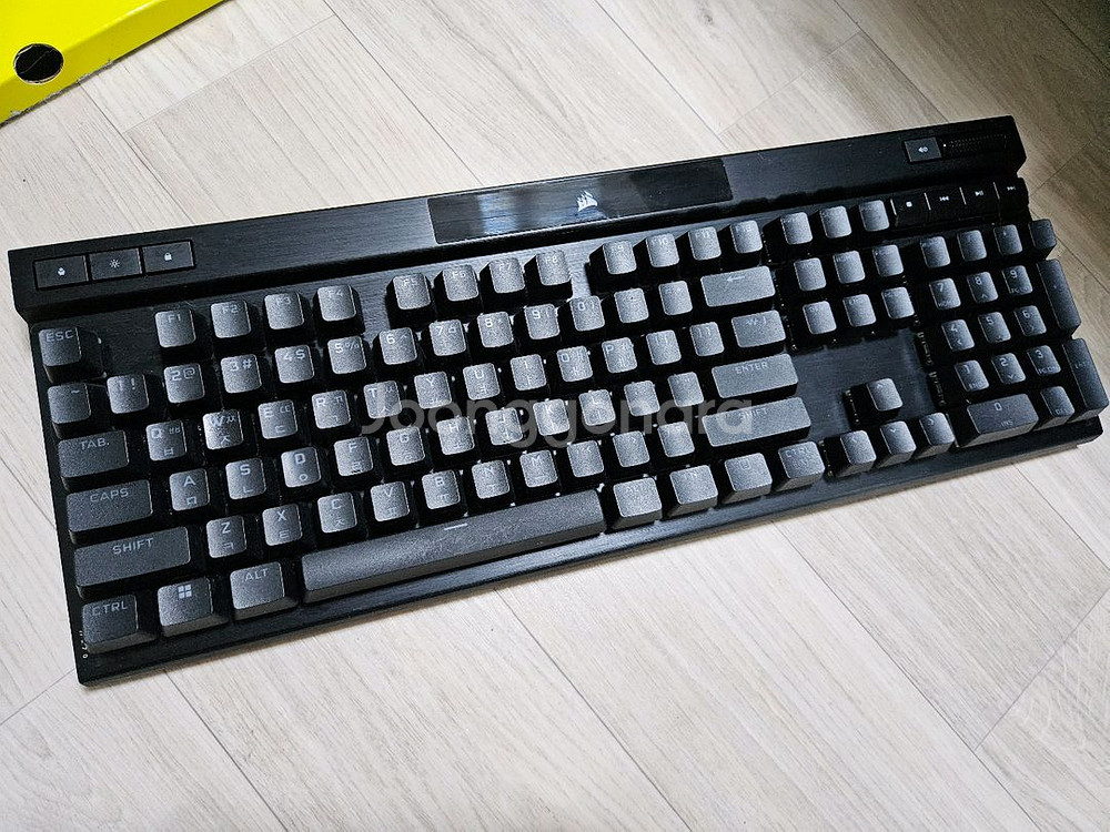 커세어 K70 rgb pro 은축(스피드축) 게이밍키보드--2