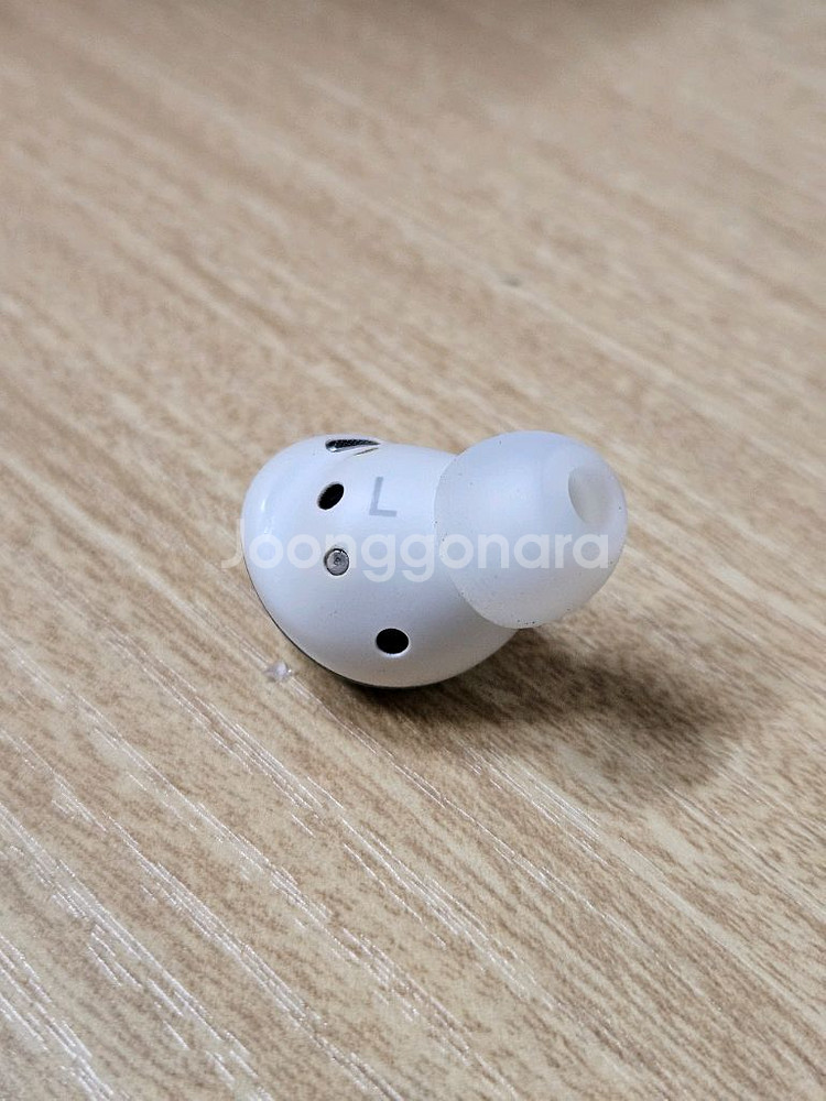 갤럭시 버즈프로 팬텀실버 왼쪽 SM-R190--4