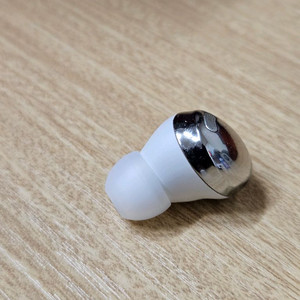 갤럭시 버즈프로 팬텀실버 오른쪽 SM-R190