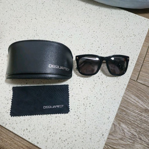디스퀘어드2 선글라스 블랙