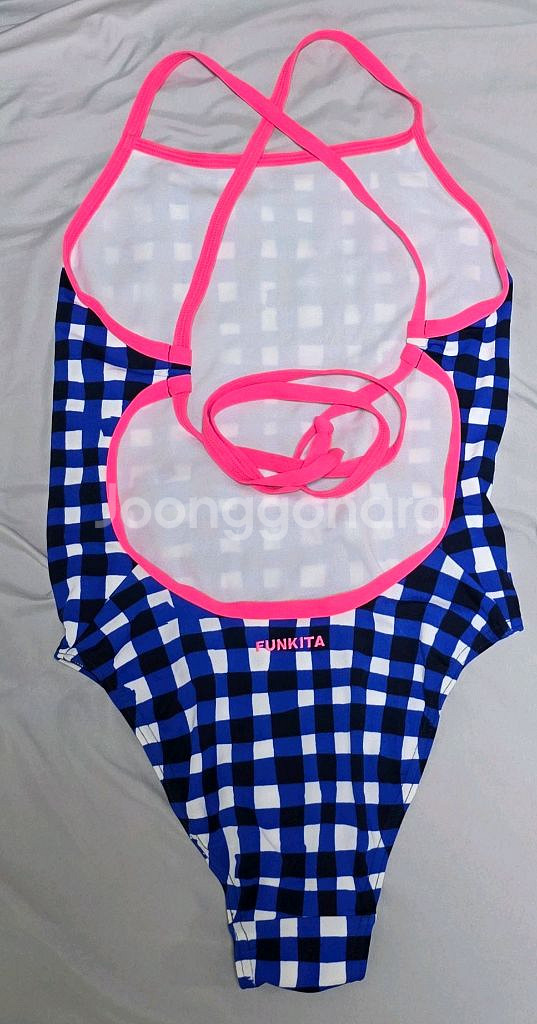 펑키타 체크인 타이 우8 + 졸린 세비 개빈 28--1