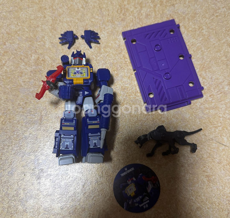 블로키 트랜스포머 사운드웨이브 샤이닝 버전 판매합니다--0