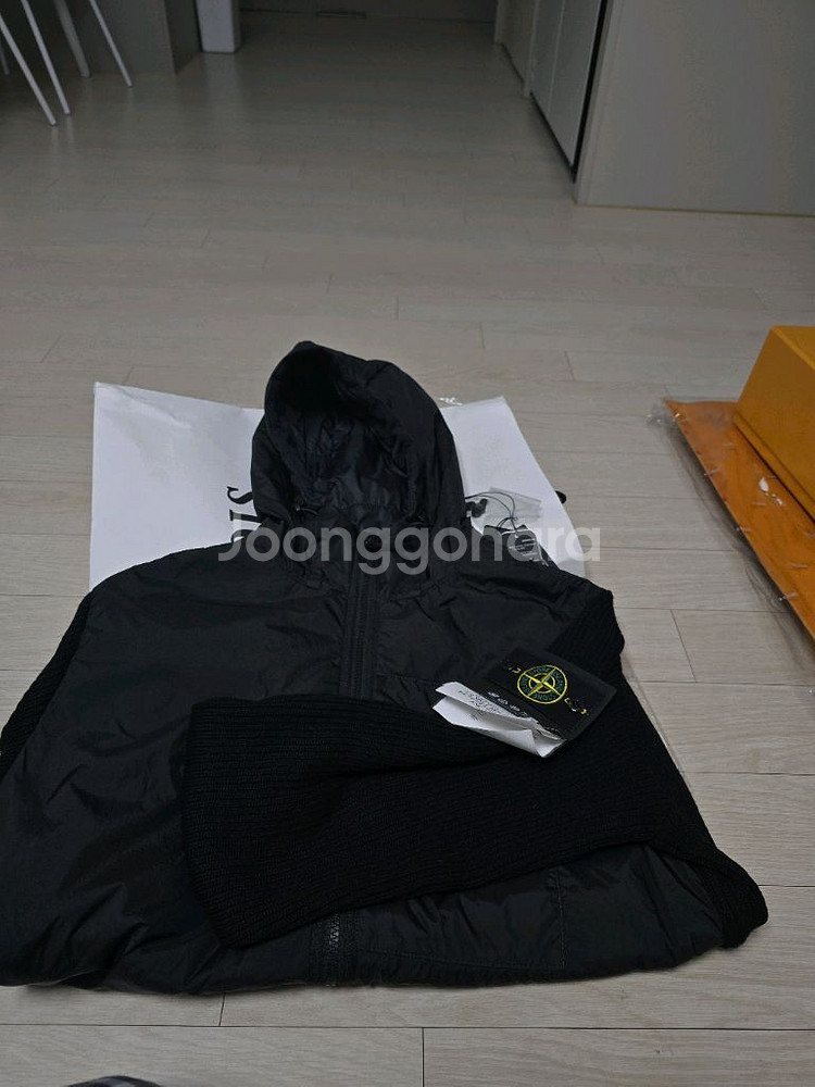 [L] 스톤아일랜드 크링클랩스 니트패딩--0