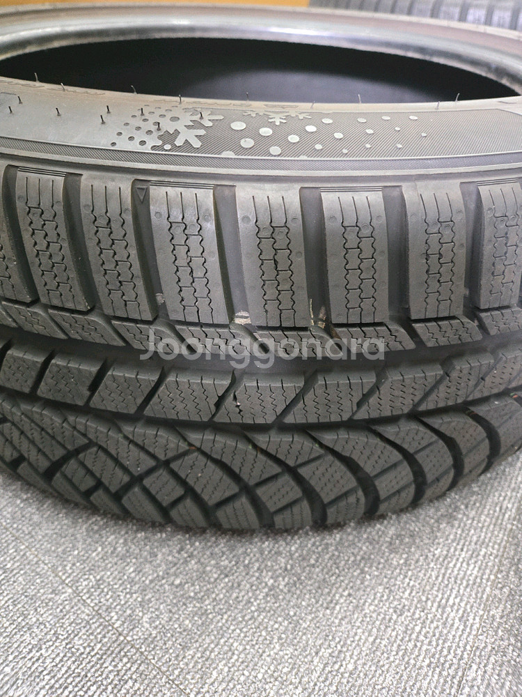 520i G30 윈터타이어 금호윈터크래프트 4본--4