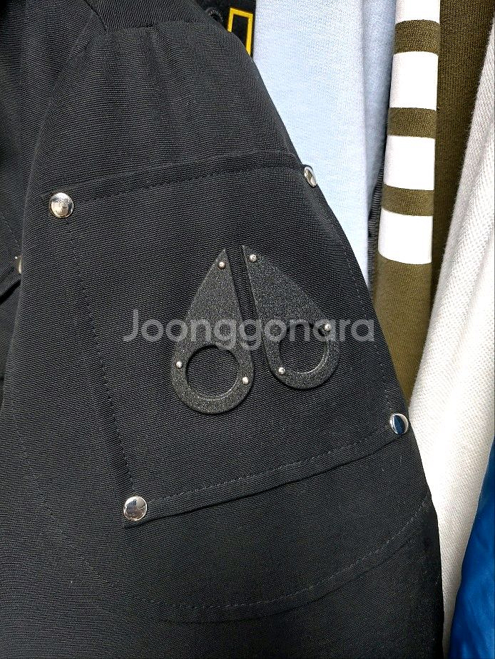 무스너클 블랙 발리스틱 봄버 패딩 신형 L--6