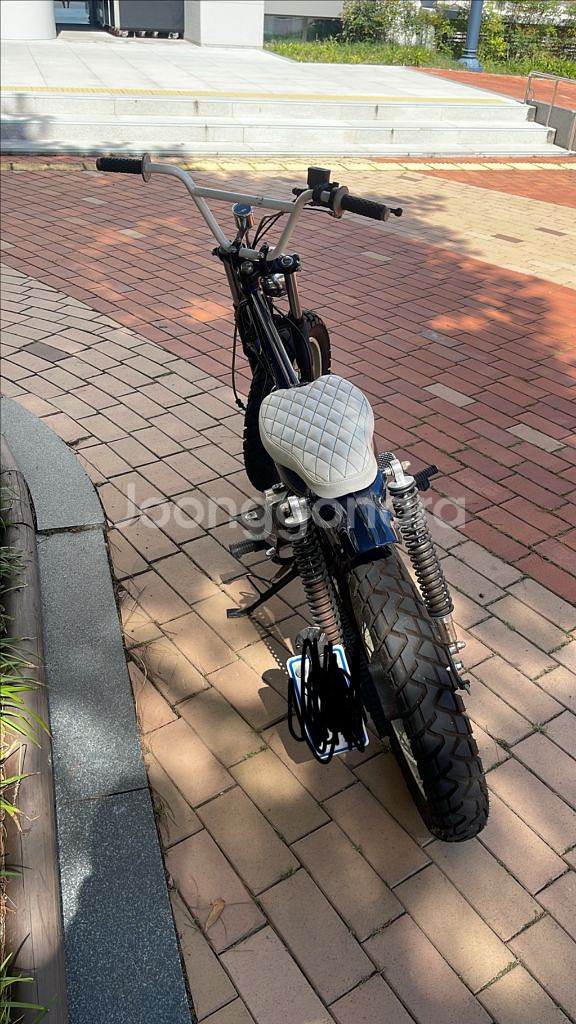 크라시코 게러지 언더본 커스텀 오토바이--3