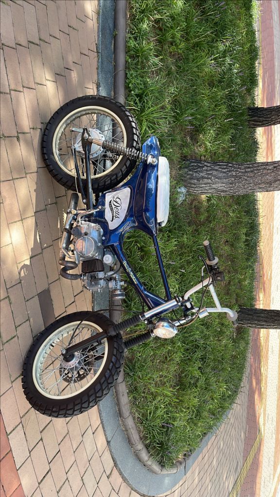 크라시코 게러지 언더본 커스텀 오토바이 이미지