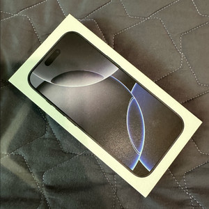 아이폰 16 pro 256 블랙티타늄 (미개봉)