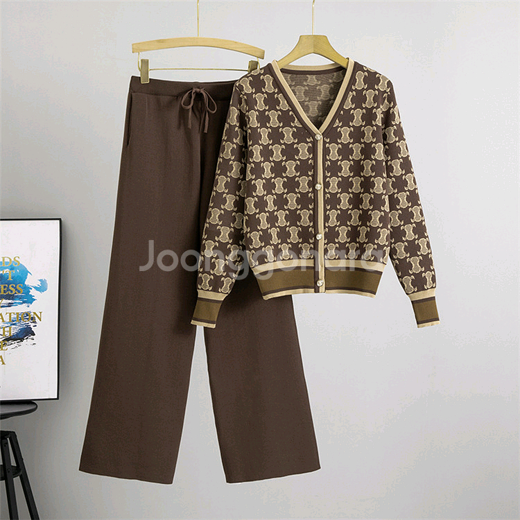 새상품 고퀄 자수 니트 수입의류 투피스 세트--0