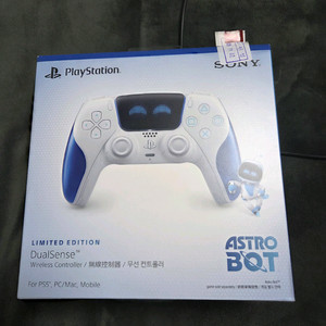 PS5 듀얼센스 아스트로봇 에디션 컨트롤러
