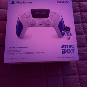 PS5 듀얼센스 아스트로봇 에디션 컨트롤러
