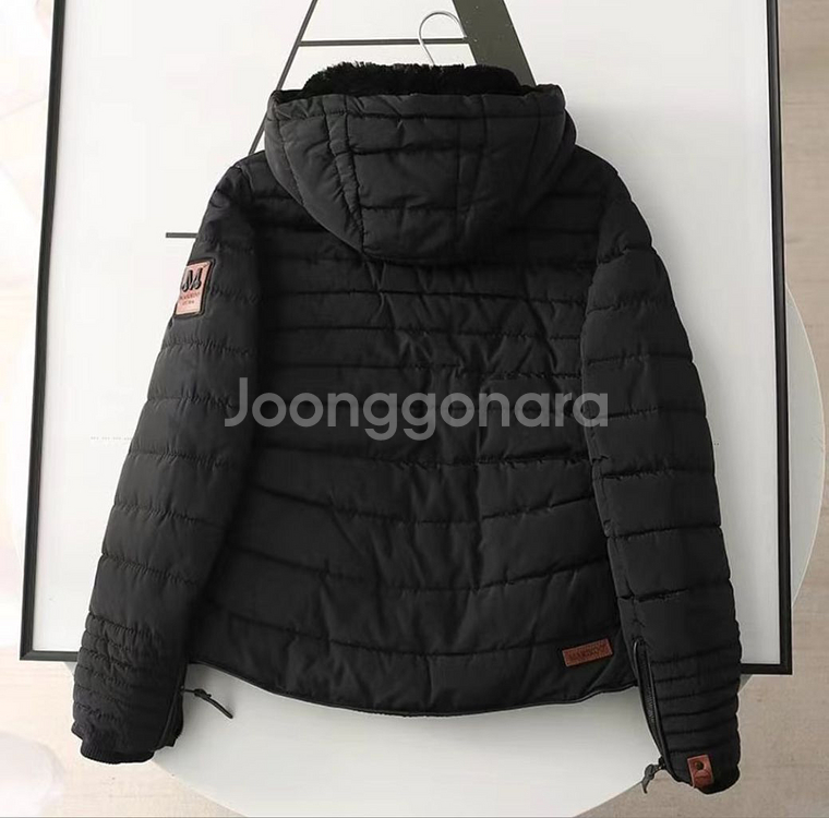 유럽매장 하이 퀄리티 여성 패당자켓(택달린 새상품)--2