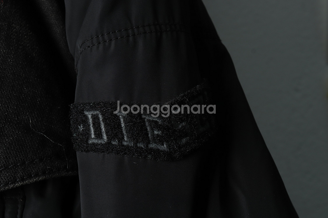 (M-L) 디젤 패딩 점퍼자켓 테크웨어 블랙 한정판--4