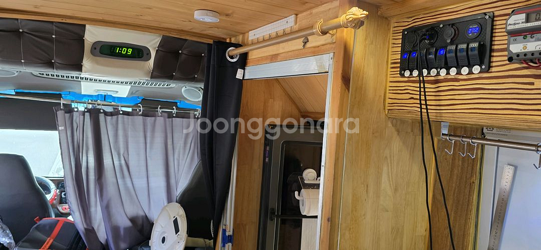 카운티 캠핑카 숏바디 05년식 19만키로.1500만--5