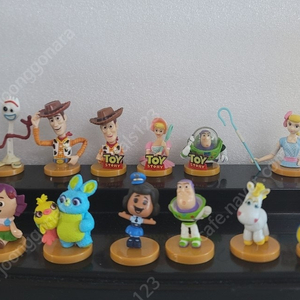 디느니12 미키도널드 토이스토리 니모 알라딘 푸우 피규어