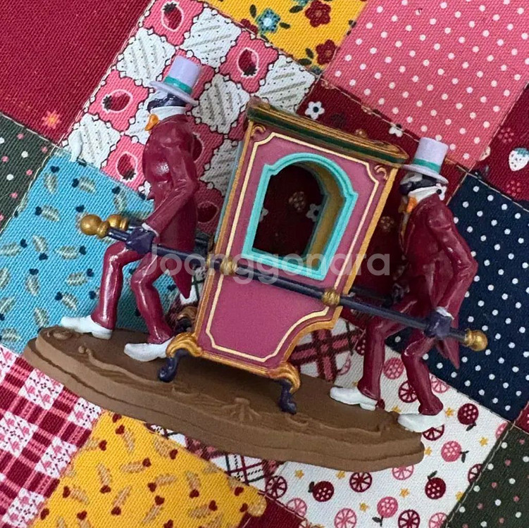 지브리 센치행 가오나시 토미카 , 키링 , 마녀 피규어..? 일괄판매--0