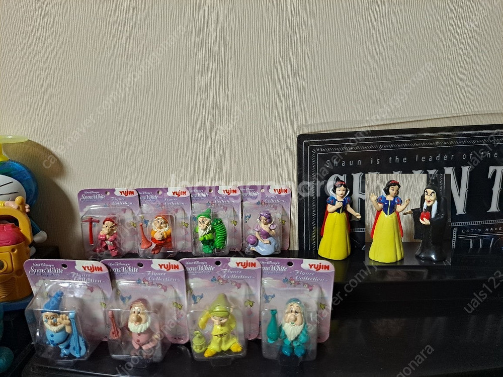 디즈니14 백설공주 피규어 벳지 액자 판매합니다--5