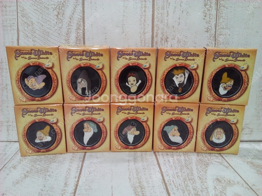 디즈니14 백설공주 피규어 벳지 액자 판매합니다--6