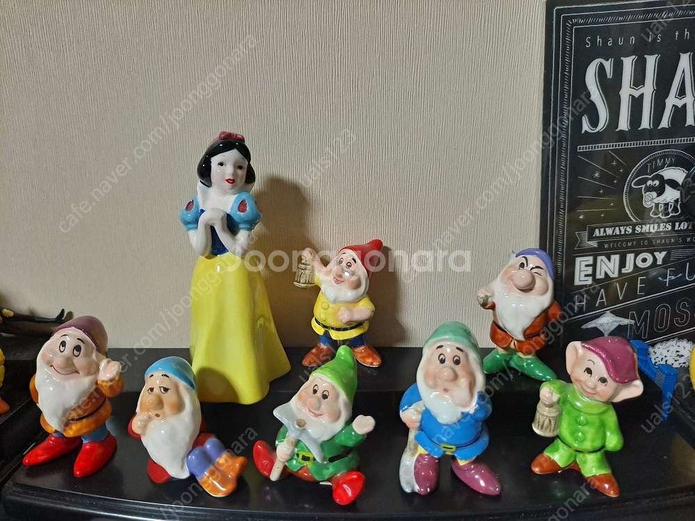 디즈니14 백설공주 피규어 벳지 액자 판매합니다--4