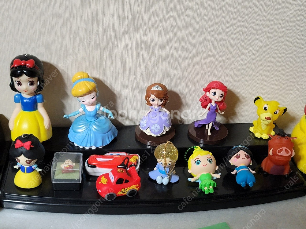 디즈니14 백설공주 피규어 벳지 액자 판매합니다--7