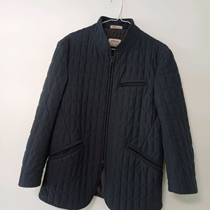 여성 아르마니꼴레지오니 간절기 누빔자켓 (새상품급.스판95)