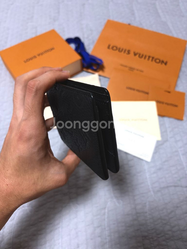 루이비통 토뤼옹 반지갑--3