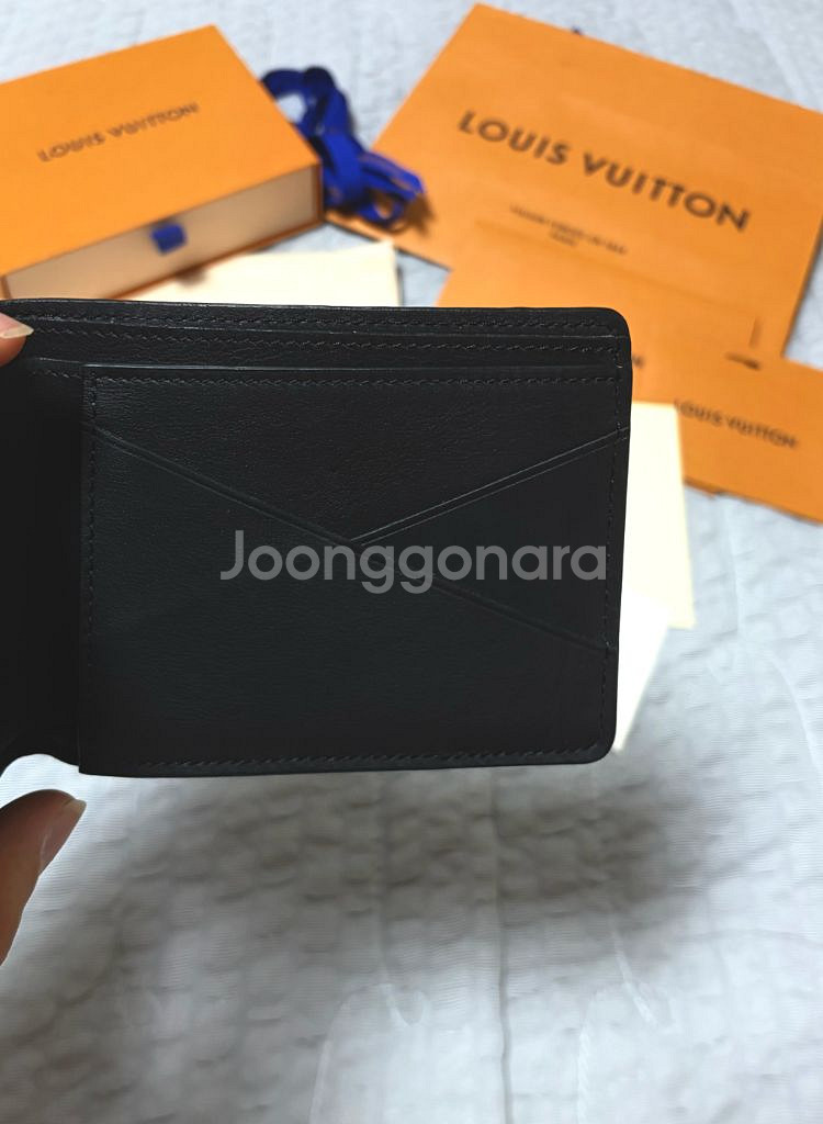루이비통 토뤼옹 반지갑--6