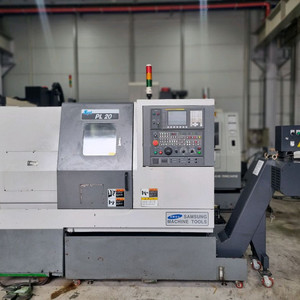 PL20 CNC 선반 8인치 이미지
