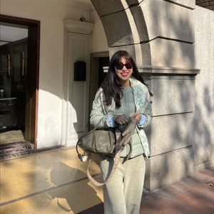 코스모폴리탄줄라이 이지고잉 팬츠