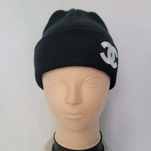 샤넬 로고 니트 비니