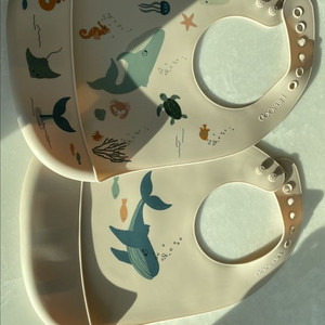 리우드 실리콘 턱받이