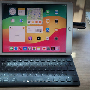 아이패드8세대 128GB + 에어팟 + 펜슬 + 애플정품키보드 + 여분케이스
