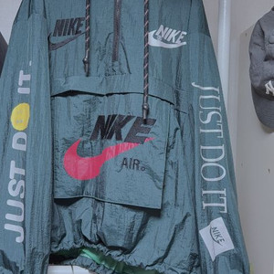 나이키 CPFM 아노락 보세 팔아요! 사용감 적어요