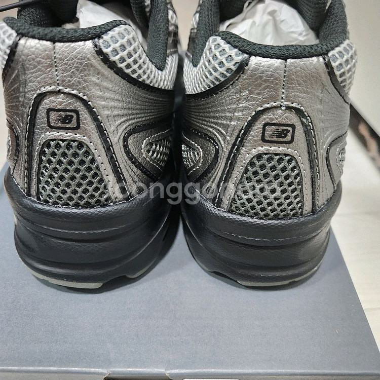 새상품 260mm 뉴발란스 740 다크 실버 블랙--2