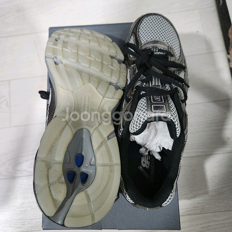 새상품 260mm 뉴발란스 740 다크 실버 블랙--3