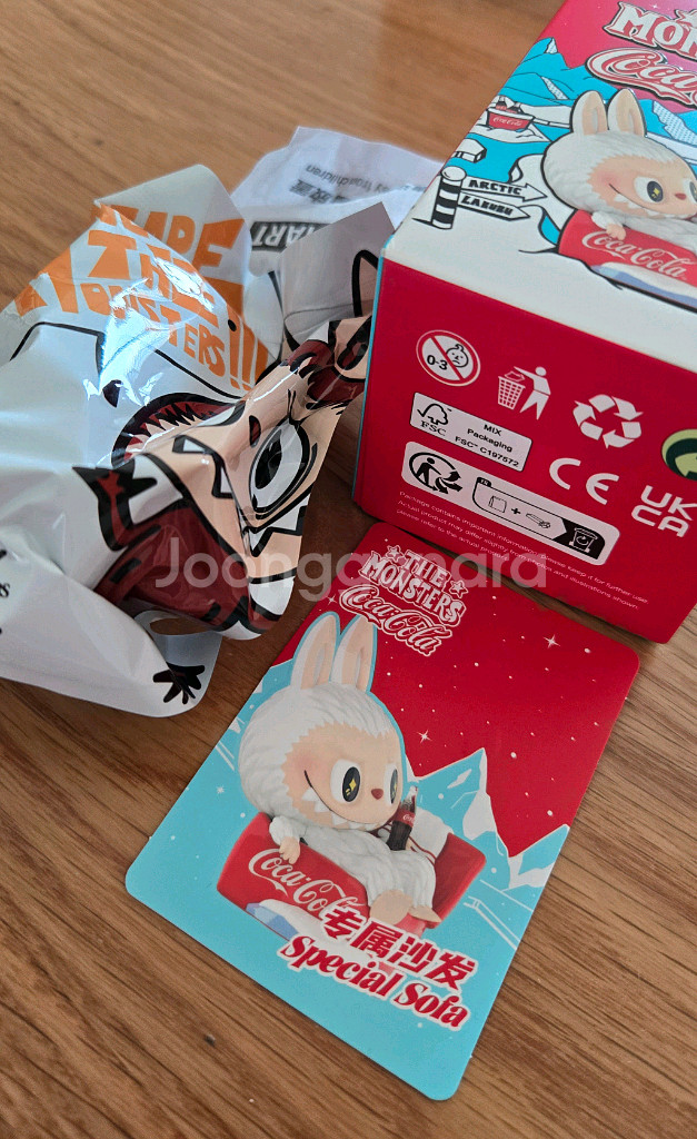 팝마트 라부부 피규어 코카콜라 나만의 소파 미개봉--0