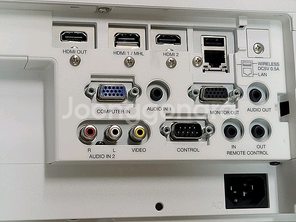 히타치CP-WU5500 5200안시 FHD빔프로젝터--1