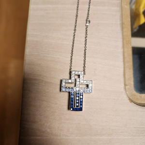 다미아니 목걸이팝니다