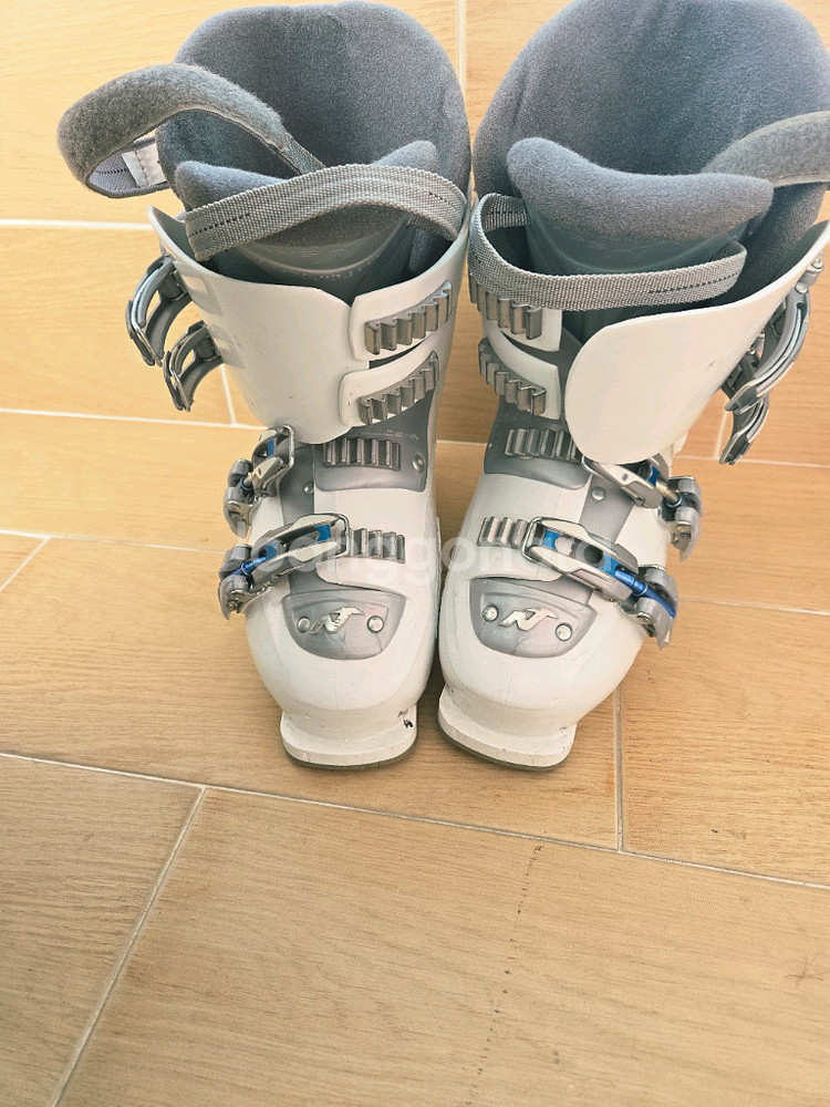 여성용 스키부츠 노르디카 240-245--0