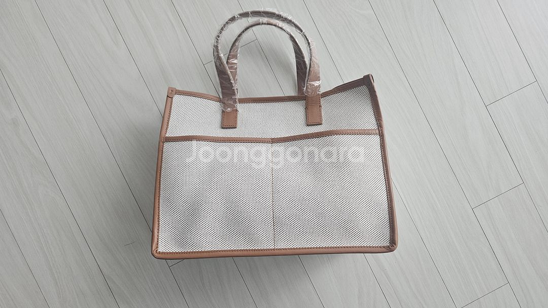 (급매) 에브리데이 스퀘어 토트백 (카멜)--1