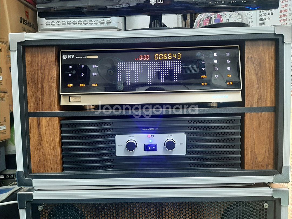 금영 A300 노래방 반주기 로랜드8820--2