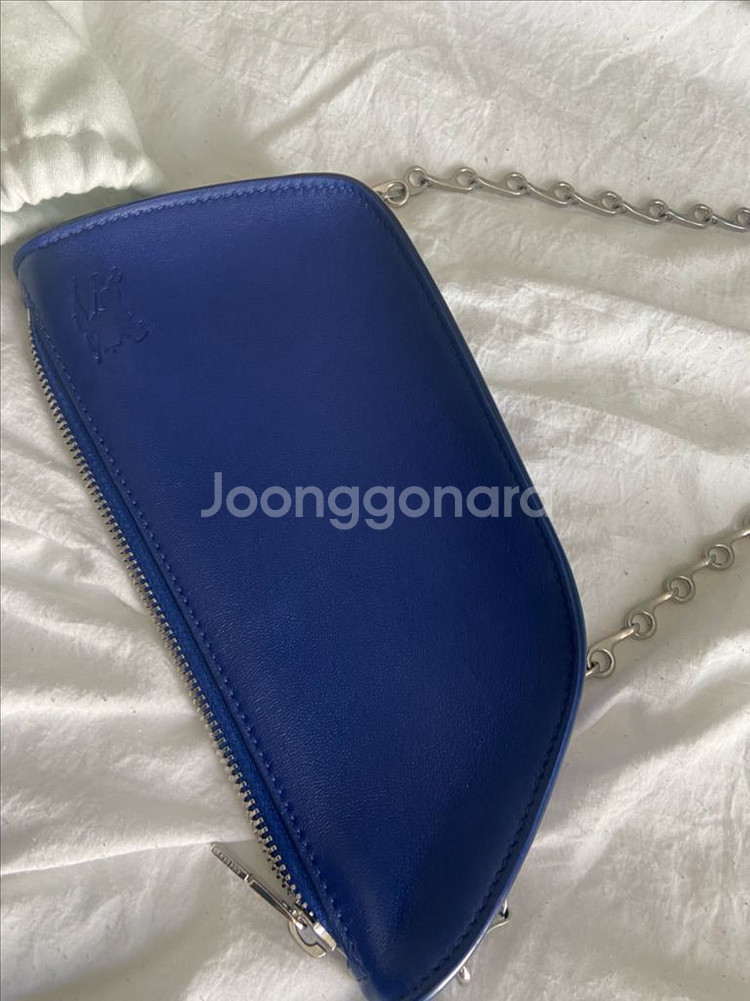 버버리 미니체인백--1