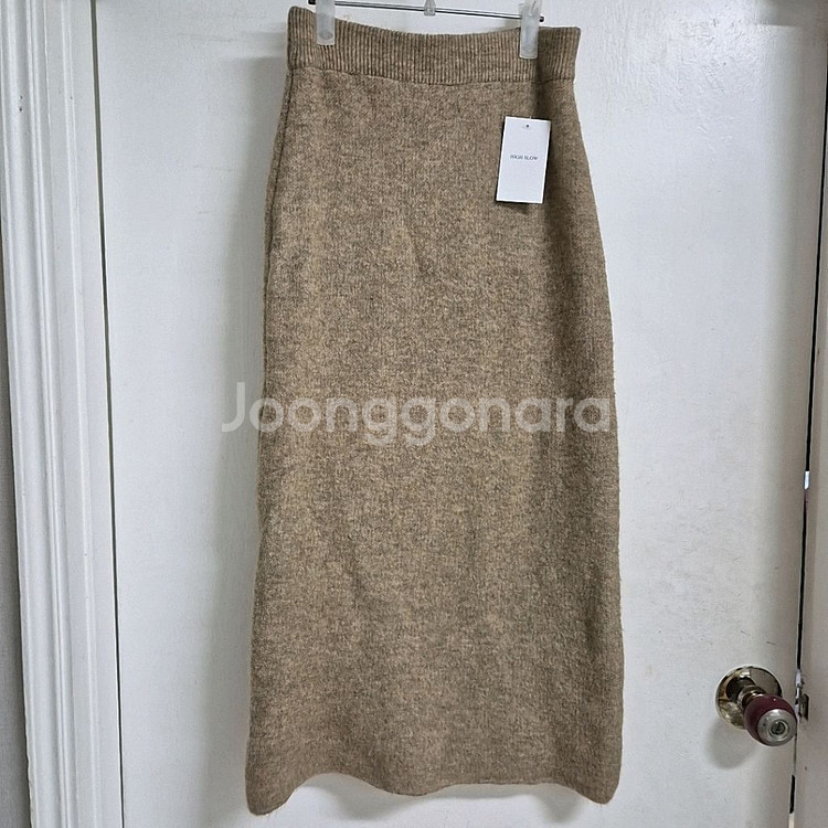 울 니트 셋업 (가디건+스커트)--4