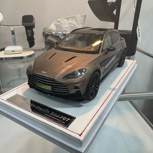 1:18 다이캐스트 DBX 707 ivy 아이비 1/18 오토아트 bbr 모형차