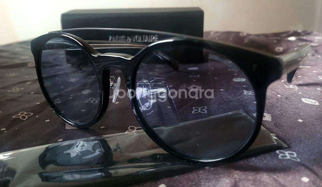 [미사용 새상품] 쟈딕앤볼테르 틴트 선글라스--0