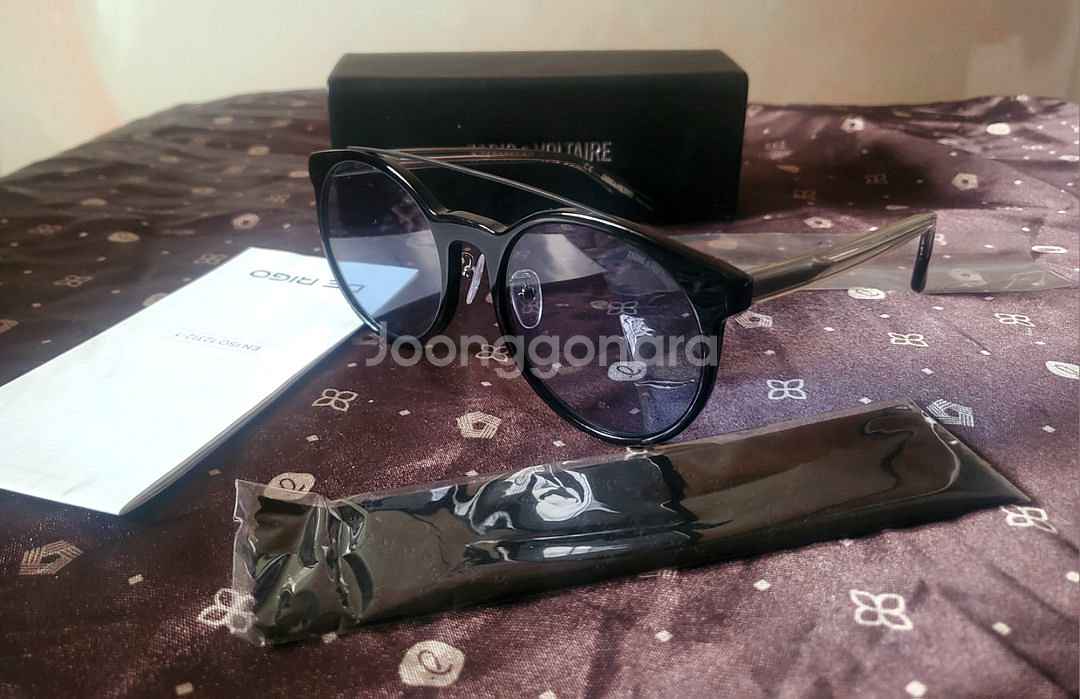 [미사용 새상품] 쟈딕앤볼테르 틴트 선글라스--6